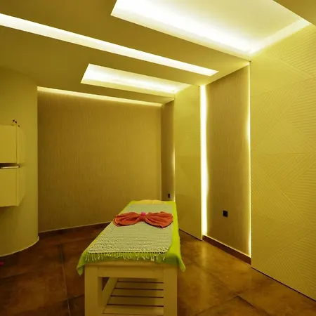 Apart-hotel Seaside Tower-king's Mahmutlar