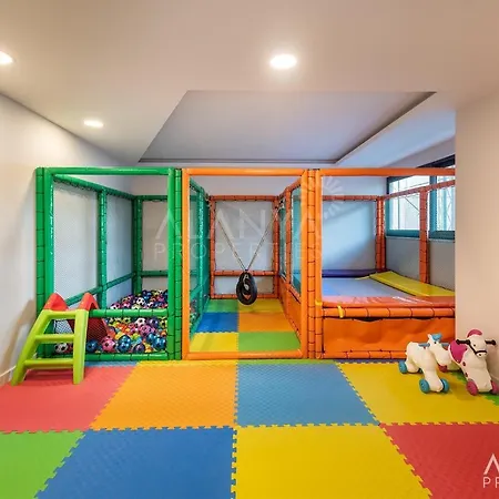 Apart-hotel Seaside Tower-king's 4*