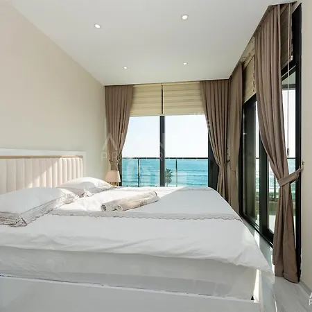 Seaside Tower-king's Apart-hotel