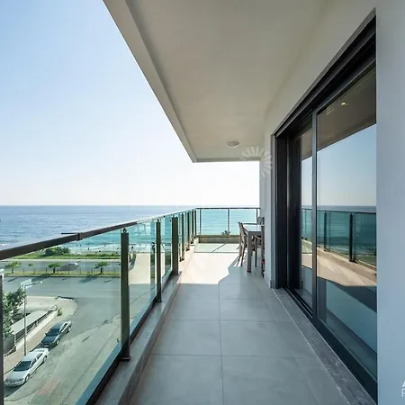 Aparthotel Seaside Tower-king's 4*