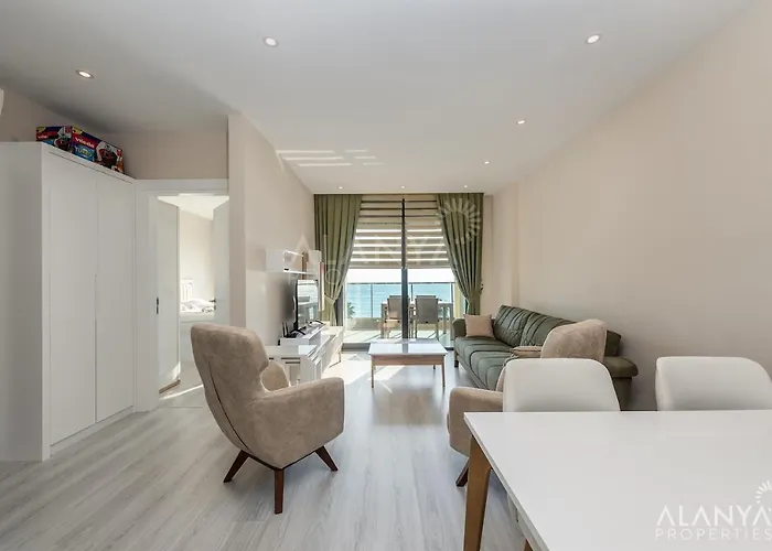 Aparthotel Seaside Tower-king's 4*